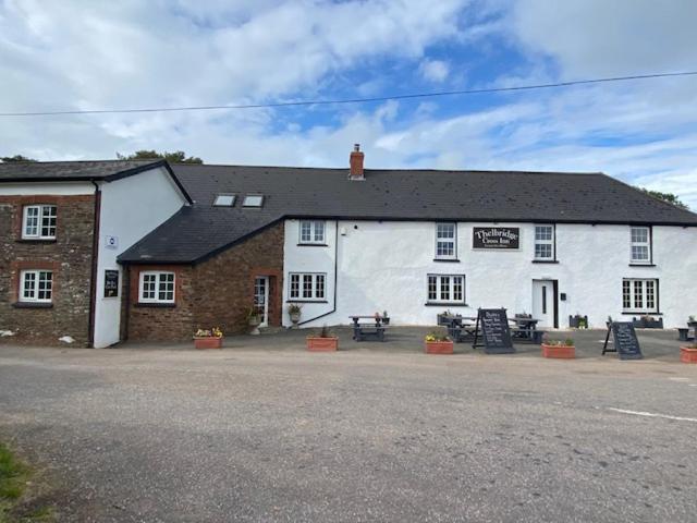 The Thelbridge Cross Inn كرديتون المظهر الخارجي الصورة